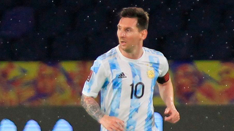 Messi se mide con Chile.