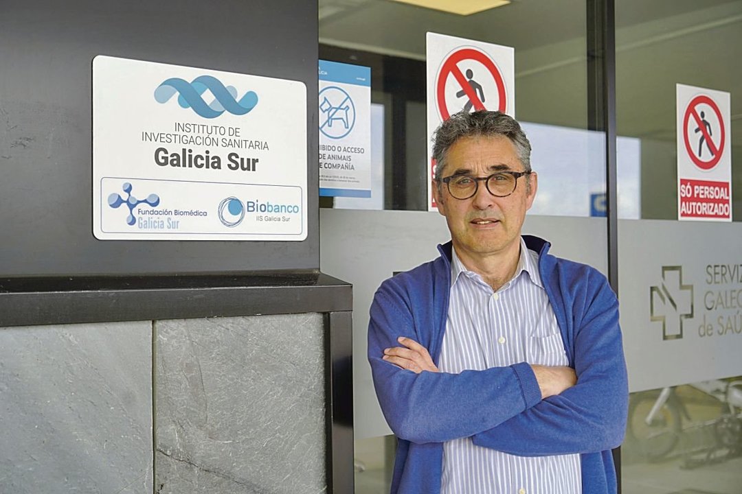 César Veiga, en las instalaciones del Instituto de Investigación Sanitaria Galicia Sur.