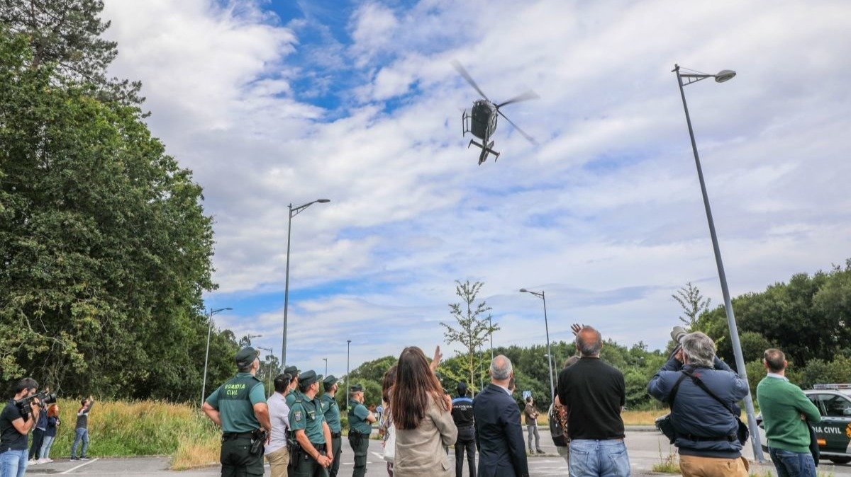 Un momento de la demostración con el helicóptero y el dron, en Porto do Molle.