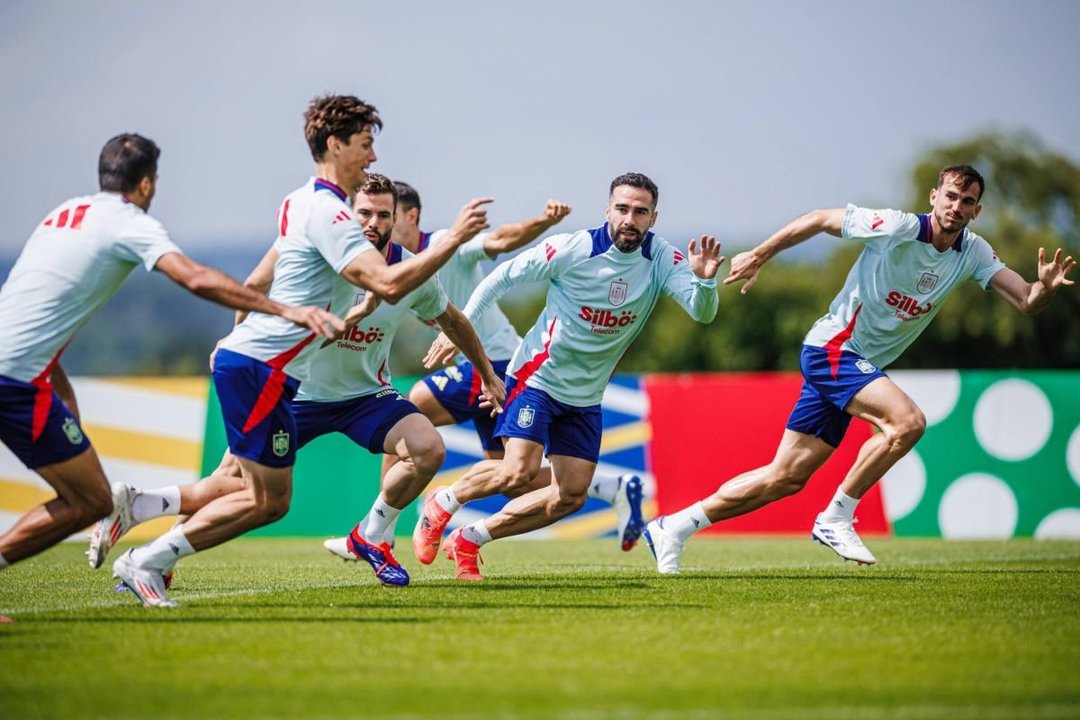 España completó ayer la penúltima sesión preparatoria para el duelo con Georgia.