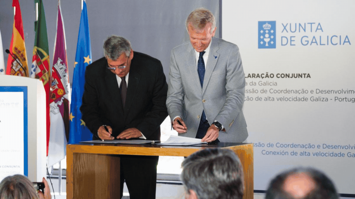 Firma del acuerdo del Ave Vigo-Oporto. // Xunta