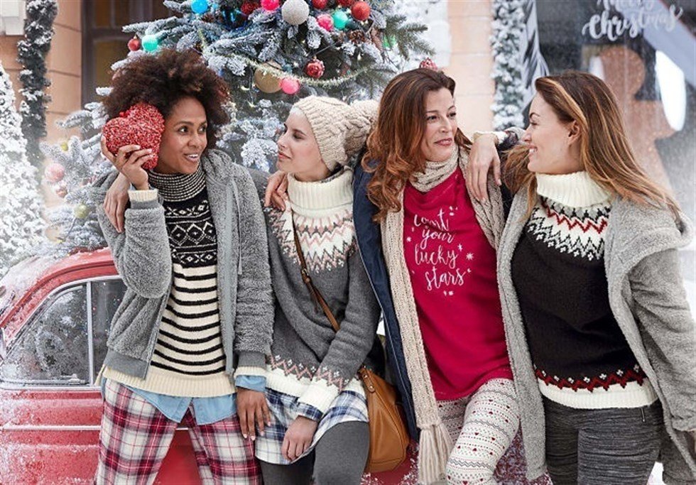Esta Navidad, los pequeños vestirán con alegría y movimiento con la nueva  colección de #CHARLYkids !​ ​ ​ Descubre la moda